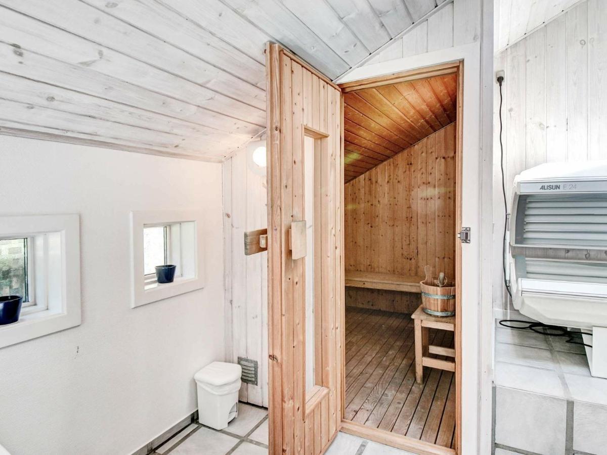 8 Person Holiday Home In Nex Vester Somarken Kültér fotó